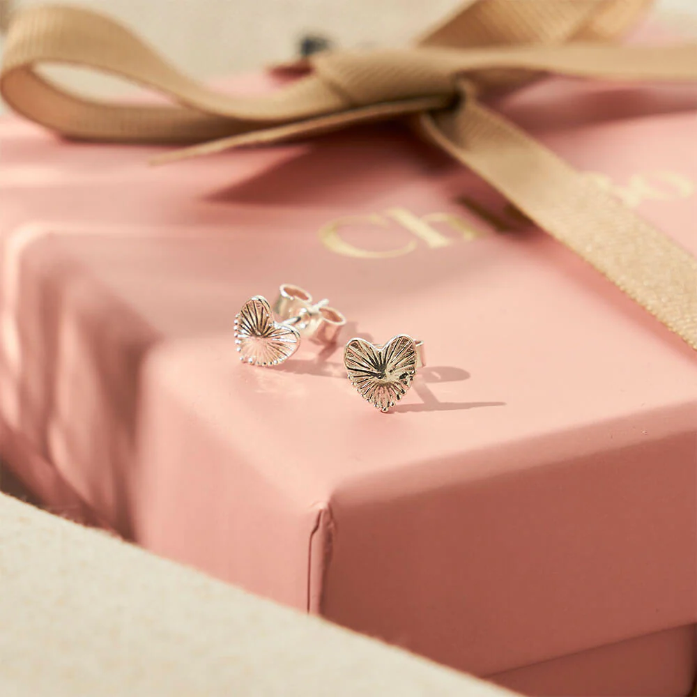 Glowing Beauty Stud Earrings - Image 6