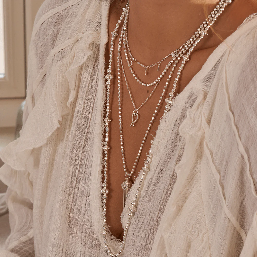 Delicate Cube Chain Interlocking Love Heart Necklace - Image 4